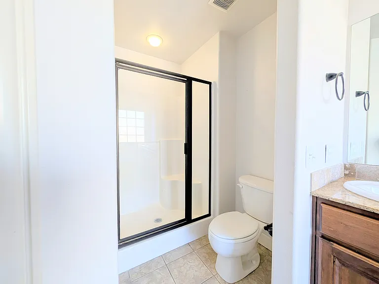 2944 W Old Farmington Rd — Photo 23