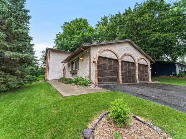 3820 Linden Cir, Excelsior, MN 55331