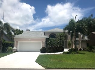 643 7th Ave N, Tierra Verde, FL 33715
