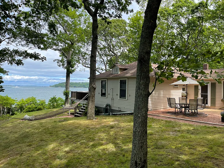 91 Shore Rd — Photo 19