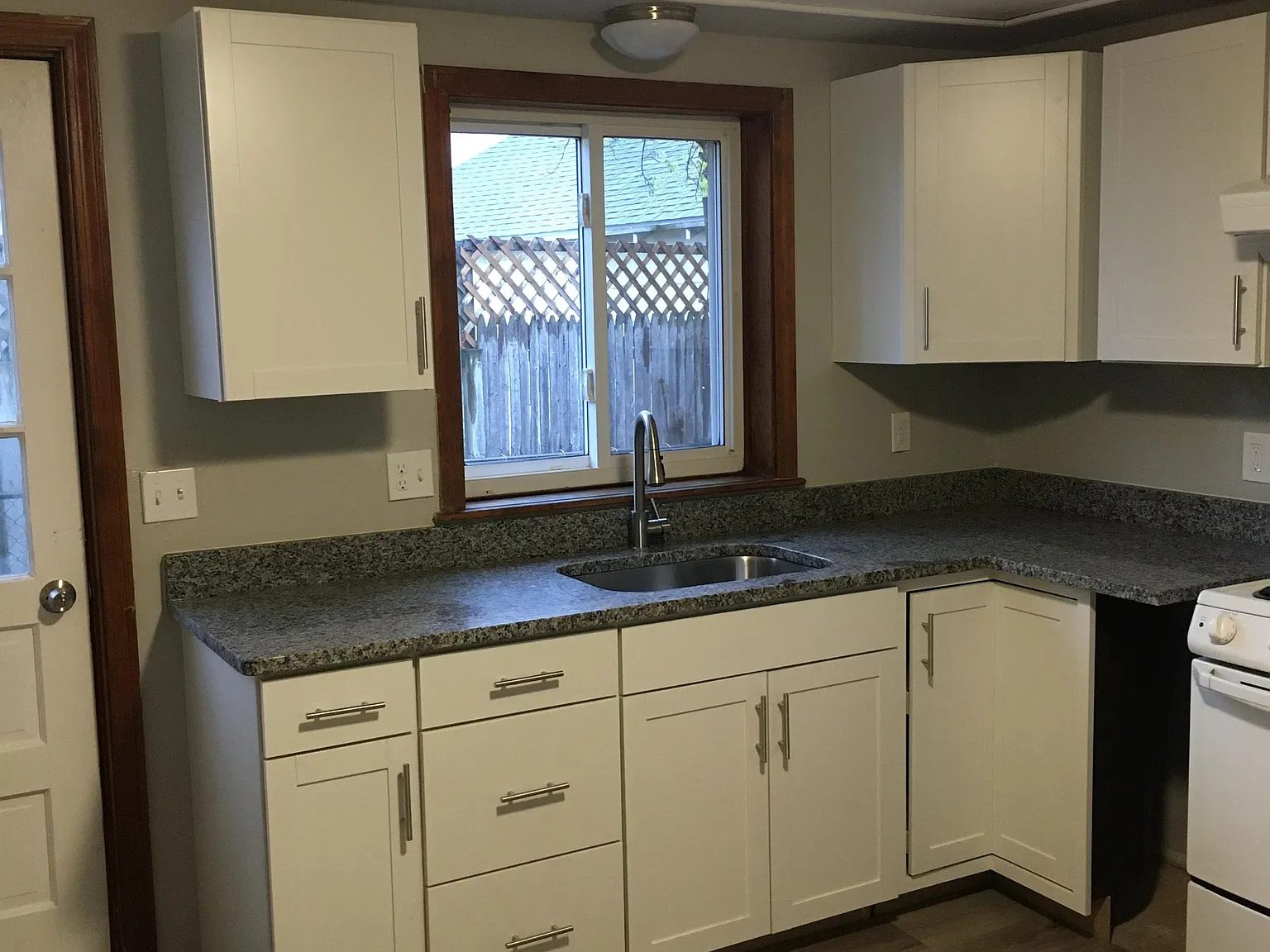 1-12 Lane Court - 4 — Photo 1