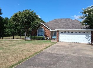 6800 Sandfield Dr, Montgomery, AL 36117