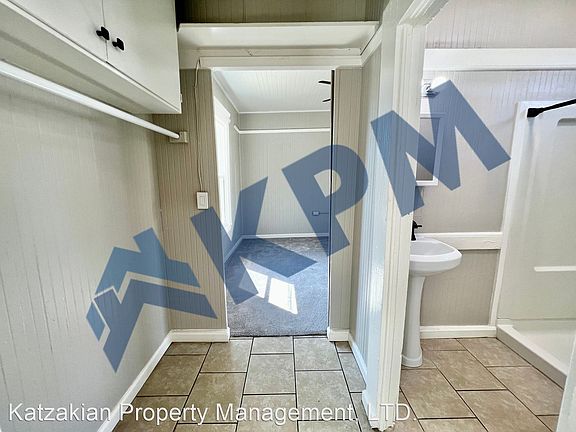 5th image of 330 1/2 E Arcade St