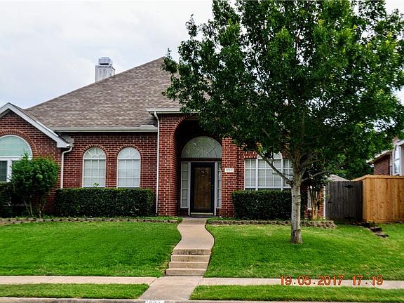 2nd image of 824 E Grubb Dr