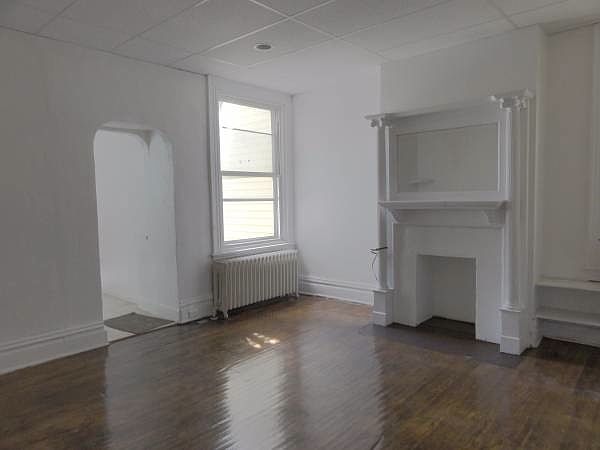 2nd image of 5434 Howe Street # 1 St Floor