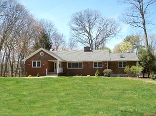 1 E Elro Dr, Oak Ridge, NJ 07438