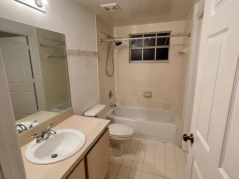 745 SW 148th Ave #815 — Photo 8