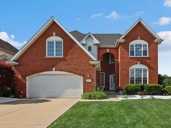 3900 Streamwood Dr, Hazel Crest, IL 60429