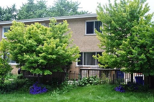 1st image of 1296 Prairie Ave