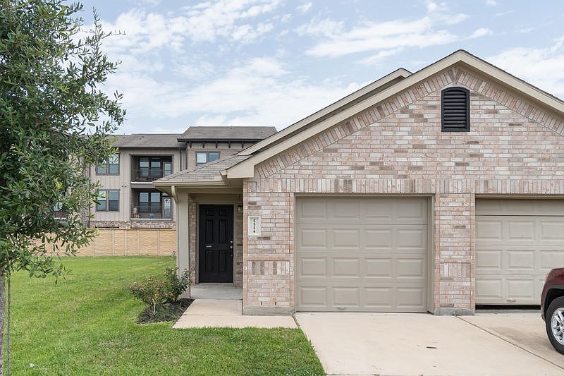 1st image of 5554 Plantation Forest Dr