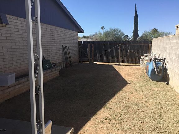 5th image of 2648 N Haskell Dr