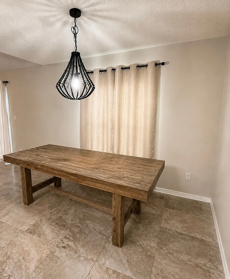 3 bed, 1945 sqft, $2,100 — Photo 2