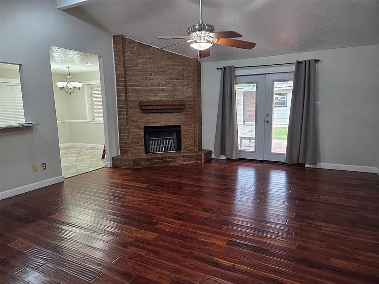 15415 Beechnut St — Photo 22