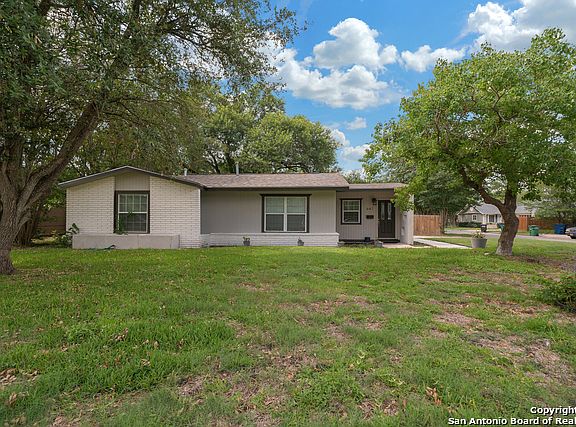 2nd image of 647 Robinhood Pl
