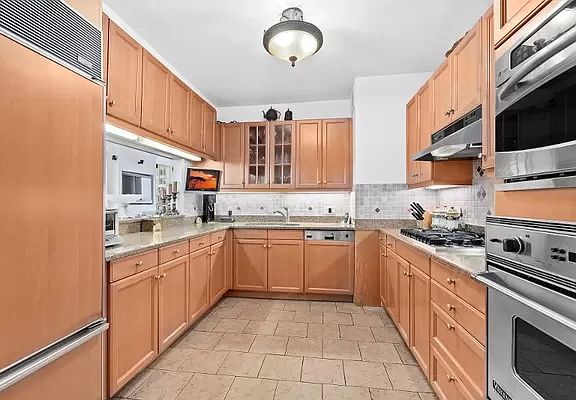 4th image of 10 Little West St #29-C
