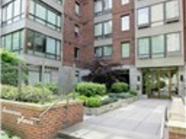 4547 8th Ave NE, Seattle, WA
