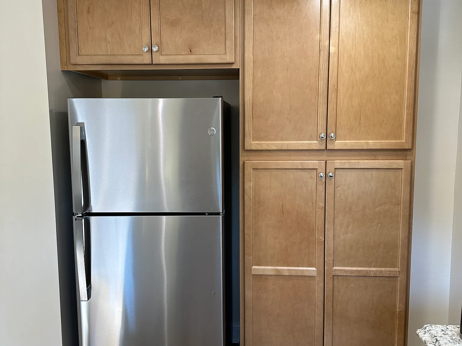 2 bed, 850 sqft, $1,695 — Photo 3