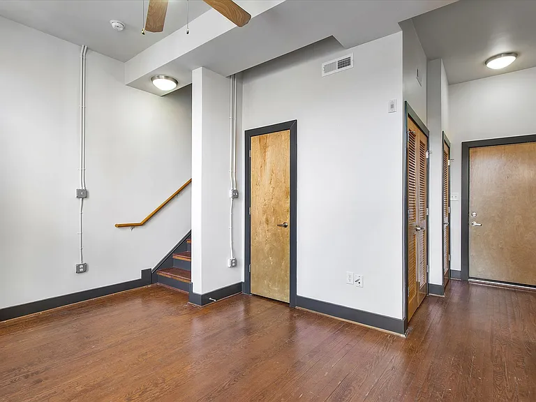 306 E Grace St — Photo 19
