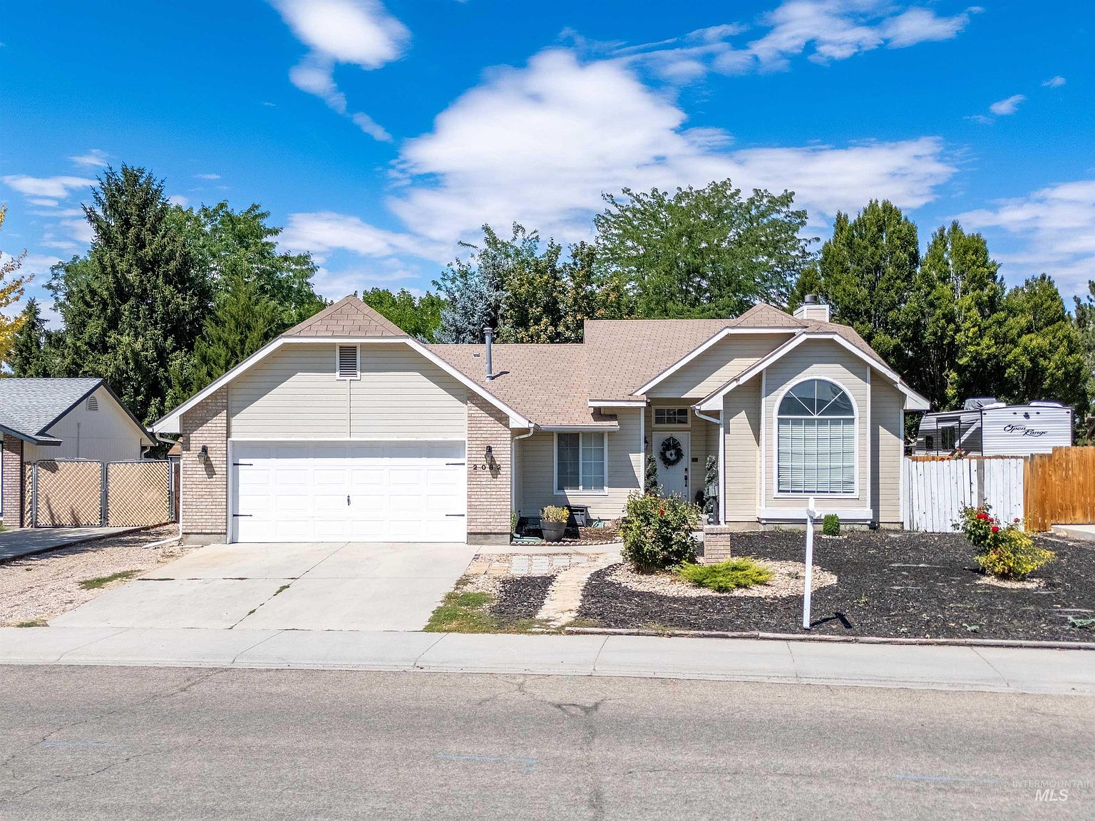 2082 W Sandalwood Dr, Meridian, ID 83646 | Zillow