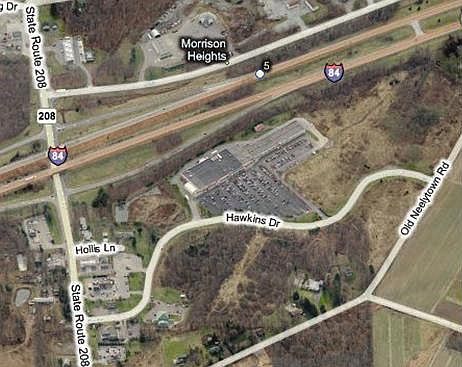 3rd image of 139 Hawkins Dr