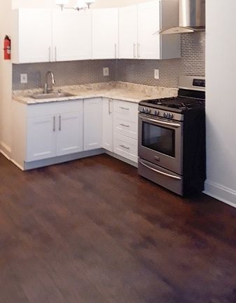 2nd image of 588 Argyle Ave #1L