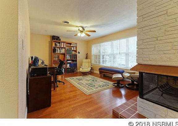 5th image of 893 N Halifax Dr