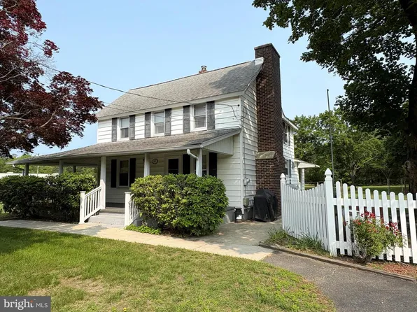 301 Broad St, Milmay, NJ 08340