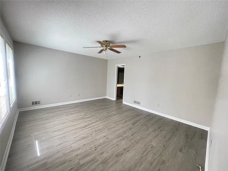5053 Gardenia Cir — Photo 10