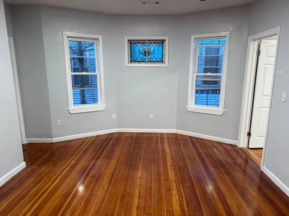 42 Homes Ave APT 3, Dorchester, MA 02122