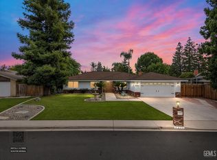 6711 Columbia Ln, Bakersfield, CA
