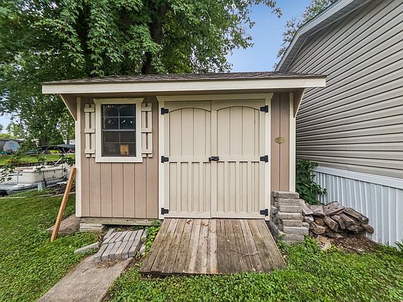 5th image of 3020 Village Ln #60