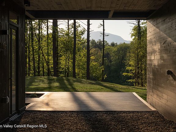5th image of 116 Mossy Hill Road