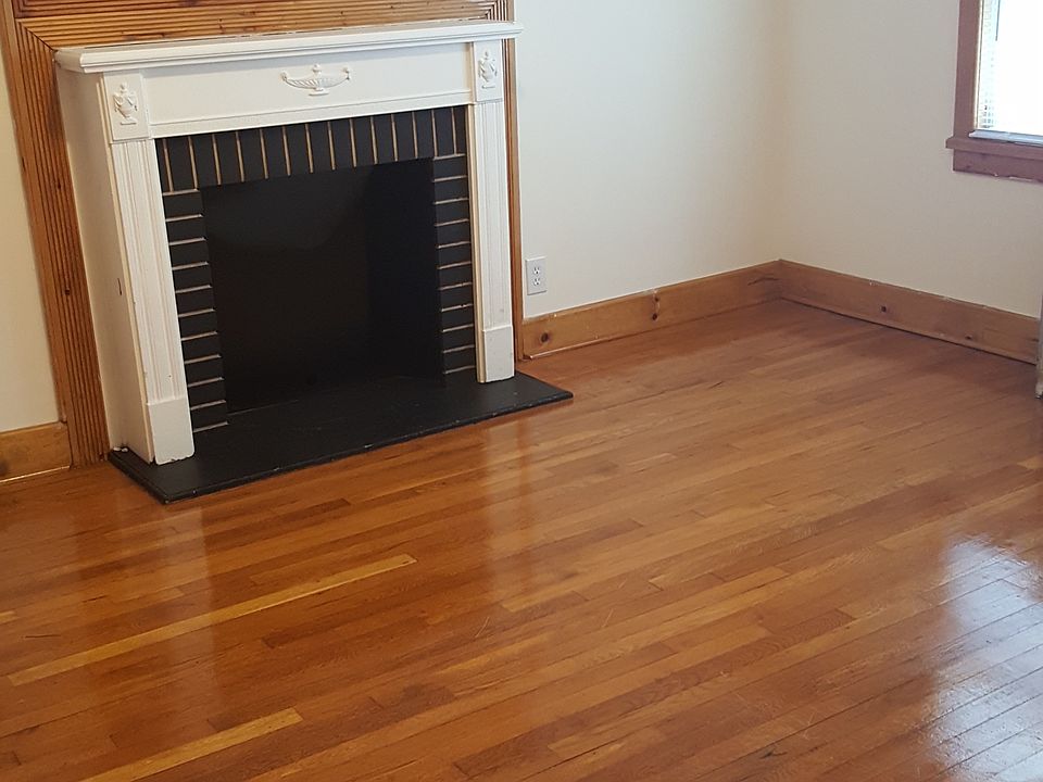 1st image of 16649 25th Ave