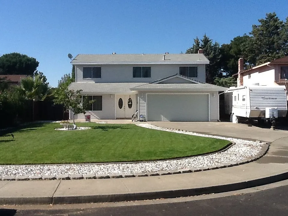 160 Gentry Ct photo 1