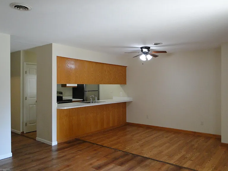 29842 Utica Rd — Photo 16