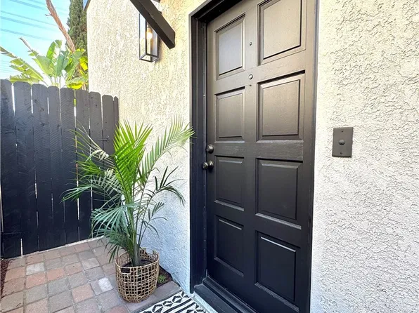 2618 Carnegie Ln #B, Redondo Beach, CA 90278