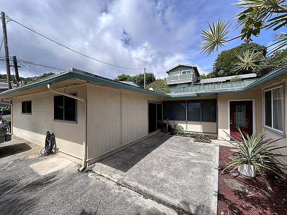 3rd image of 44-113 Nanamoana St