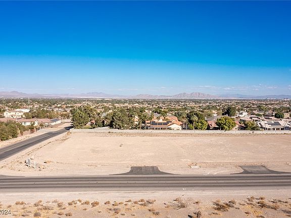 2nd image of N Grand Canyon Dr