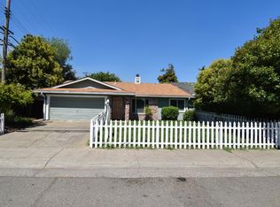 6141 Dry Creek Rd, Rio Linda, CA 95673