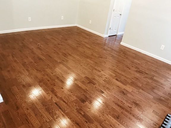 3rd image of 536 Isham St APT 21A