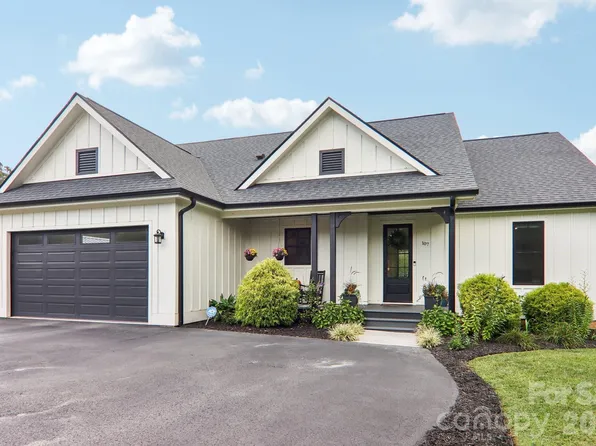 107 New Pinner South Pl, Arden, NC 28704