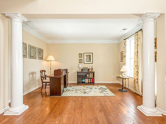3rd image of 309 Ayers Rd