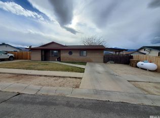 145 Cedar St, Hawthorne, NV 89415