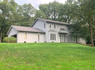 1907 Grassy Ridge Rd, Saint Louis, MO 63122