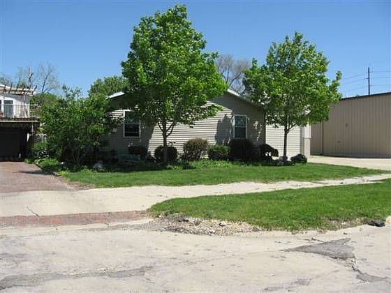 1st image of 1117 1st St