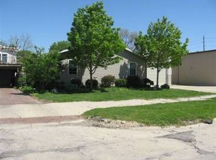 1117 1st St, La Salle, IL 61301