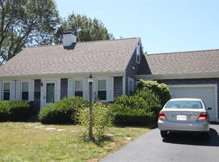 105 Mariners Ln, Falmouth, MA 02540