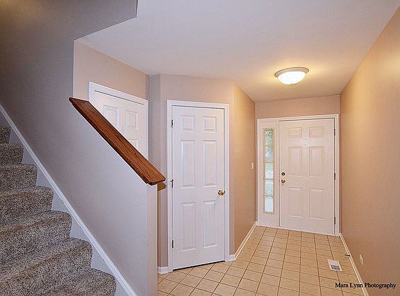 3rd image of 2347 Foxmoor Ln