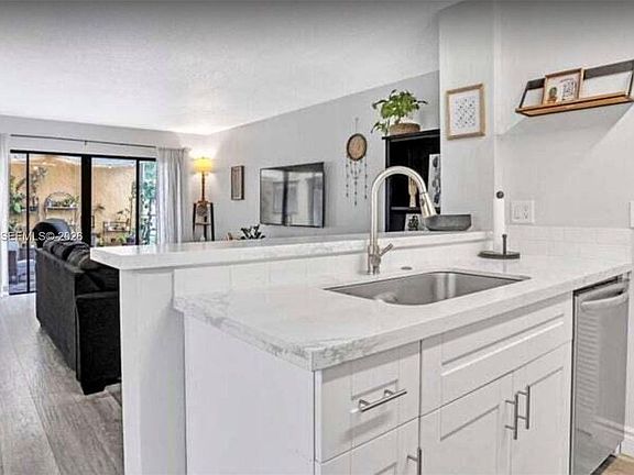 5th image of 8033 NW 71st Ct #Townhouse