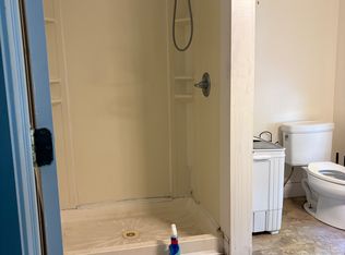 1 North St, North Branford, CT 06471